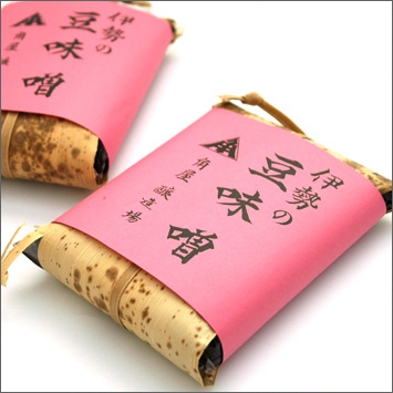 角屋味噌　伊勢の豆みそ(竹皮包み)